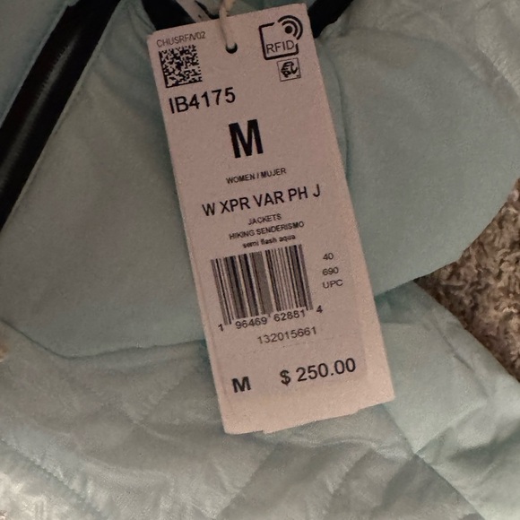 Adidas Terrex hiking Jacket - Picture 2 of 5